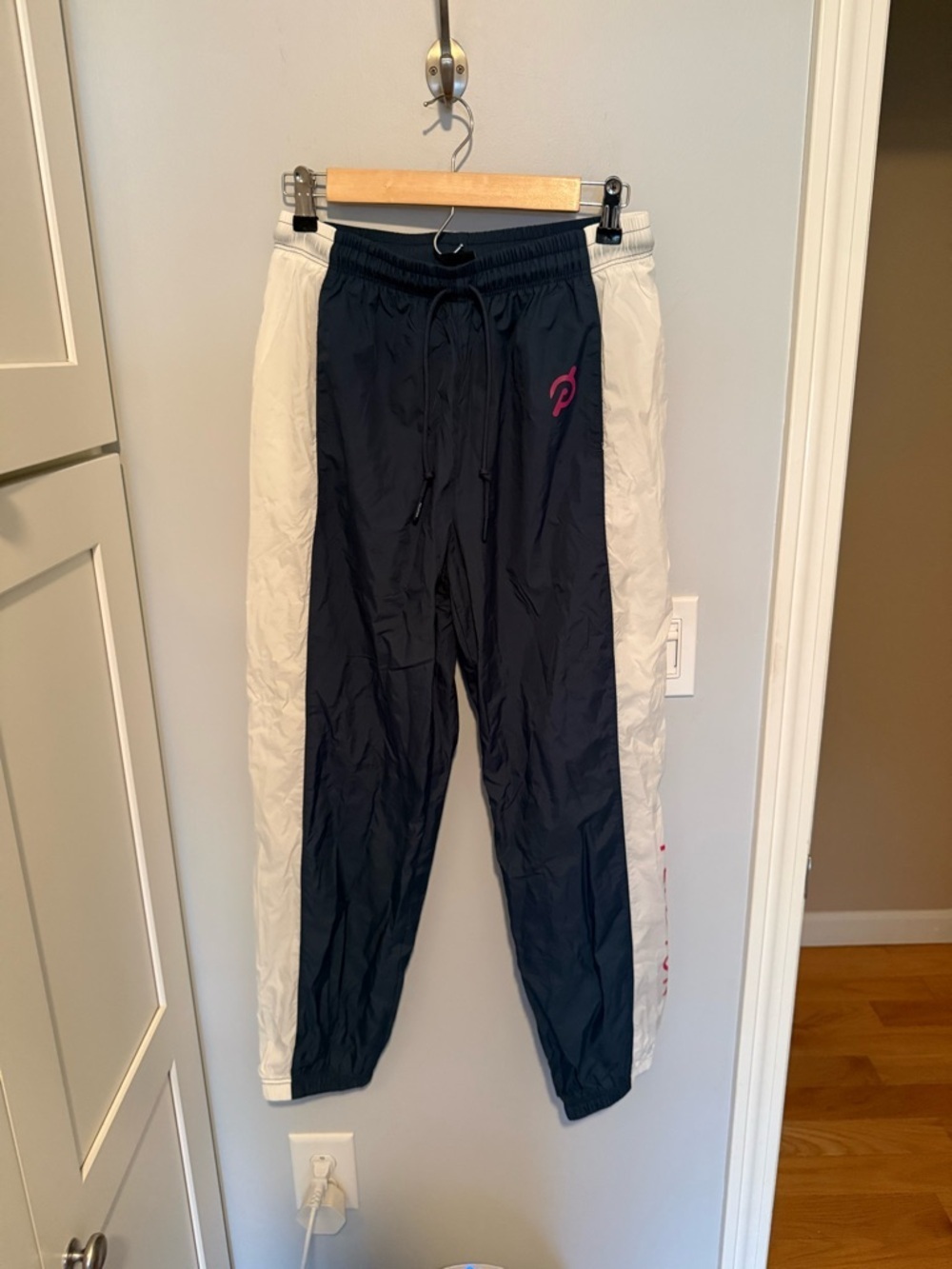 Peloton Colorblock Windbreaker Set Jacket & Joggers Size S - Picture 7 of 11
